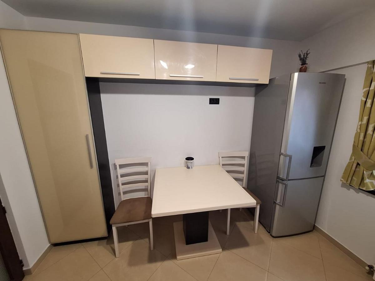 Urban George Enescu 4 Beedroom Apartment Suceava Exterior foto